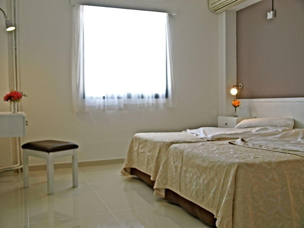 Hilltop Gardens Hotel Apartments Пафос Экстерьер фото