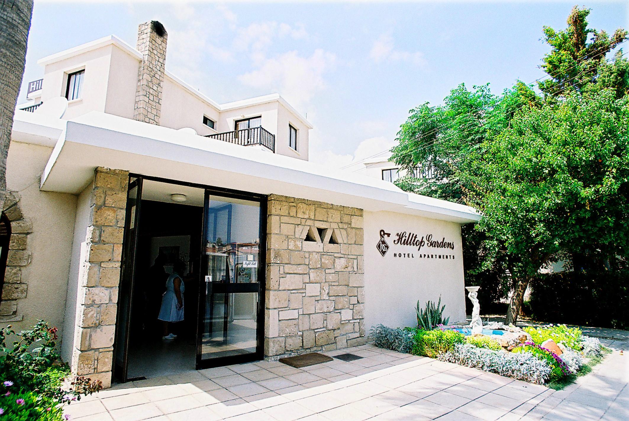 Hilltop Gardens Hotel Apartments Пафос Экстерьер фото