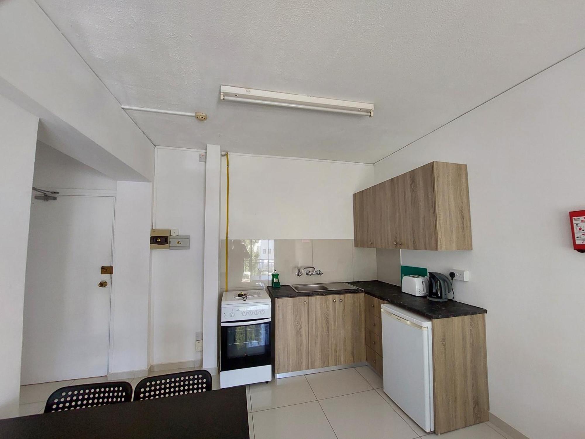 Hilltop Gardens Hotel Apartments Пафос Экстерьер фото
