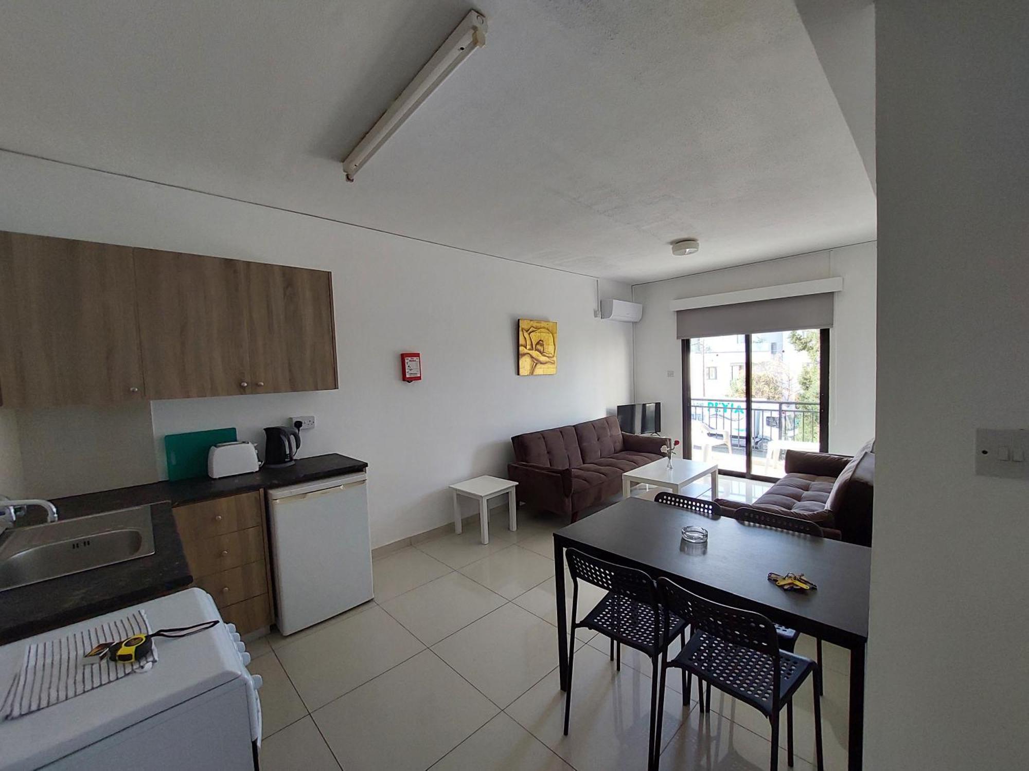 Hilltop Gardens Hotel Apartments Пафос Экстерьер фото
