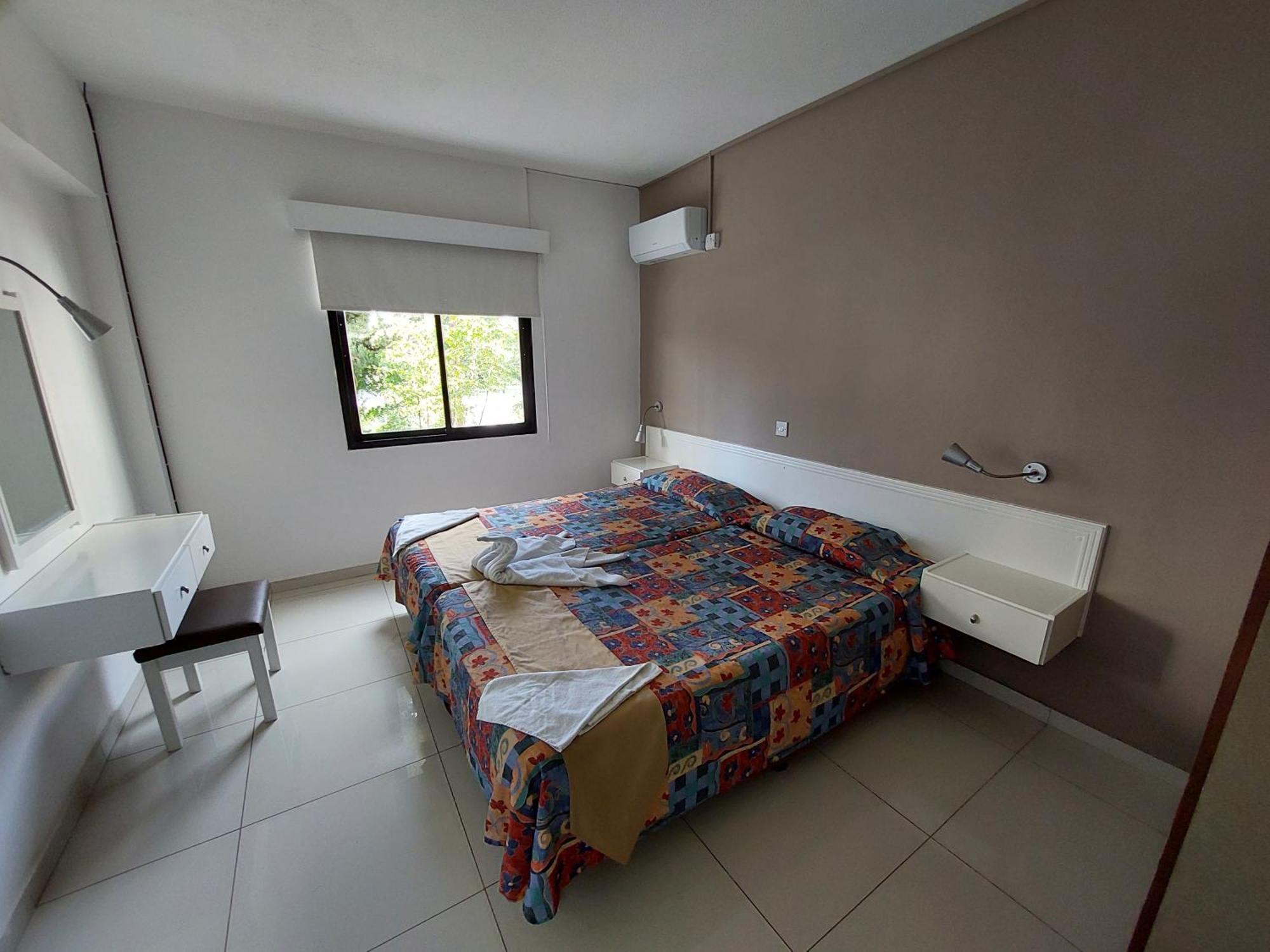 Hilltop Gardens Hotel Apartments Пафос Экстерьер фото